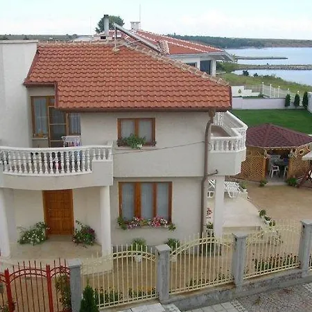 بيت للعطل House Kalina